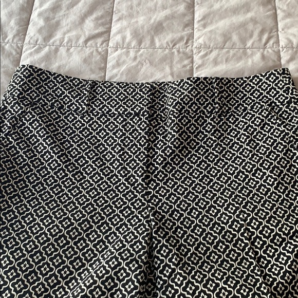 Black and White Ann Taylor Loft Ankle Length Pant - Picture 3 of 6
